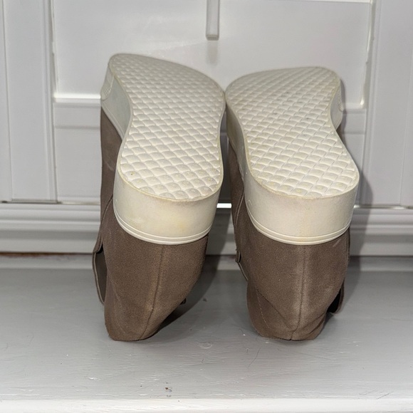 Steve Madden Tan Suede Ankle Booties EUC❤️ worn once - Picture 3 of 7